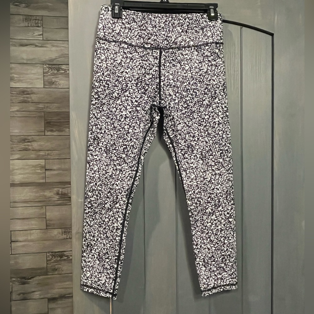 Zyia Light and Tight Leggings